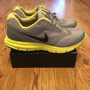 nike lunarfly 2 mens